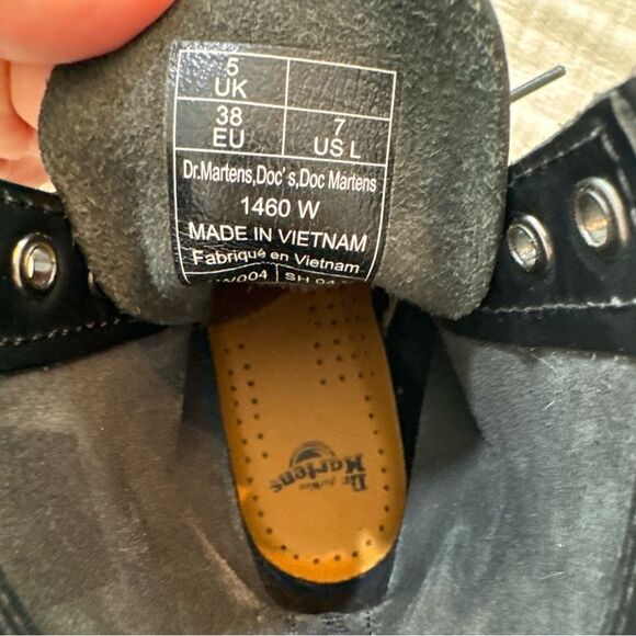 Dr. Martens Boots SLIP RESISTANT LEATHER LACE UP 1460 Size Women’s 7 - Picture 6 of 10